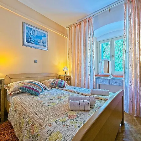 Nina Apartman